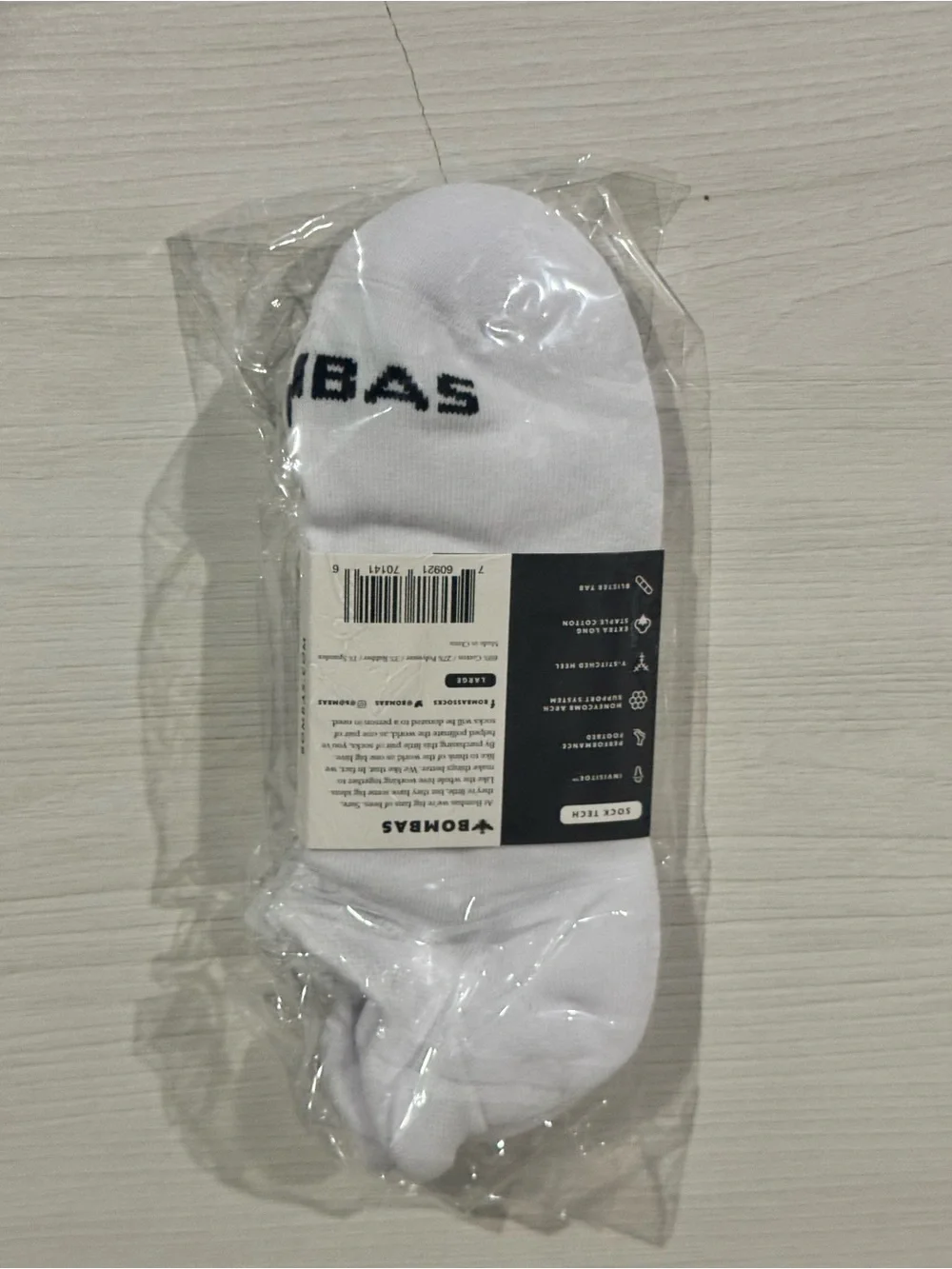 Bombas low profile